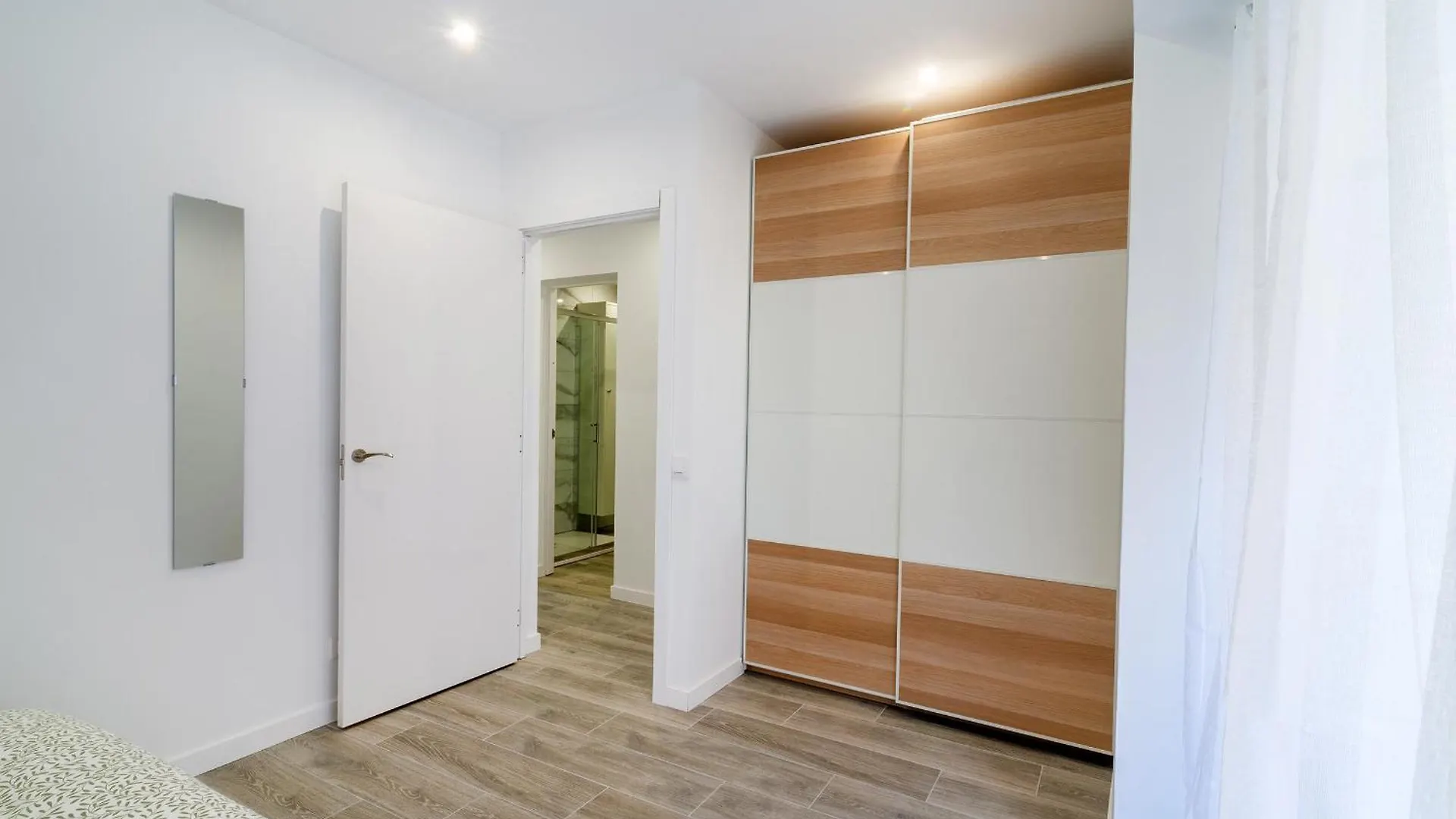 Διαμέρισμα Salatan Apartments, Plaza Paris Λορέτ Ντε Μαρ