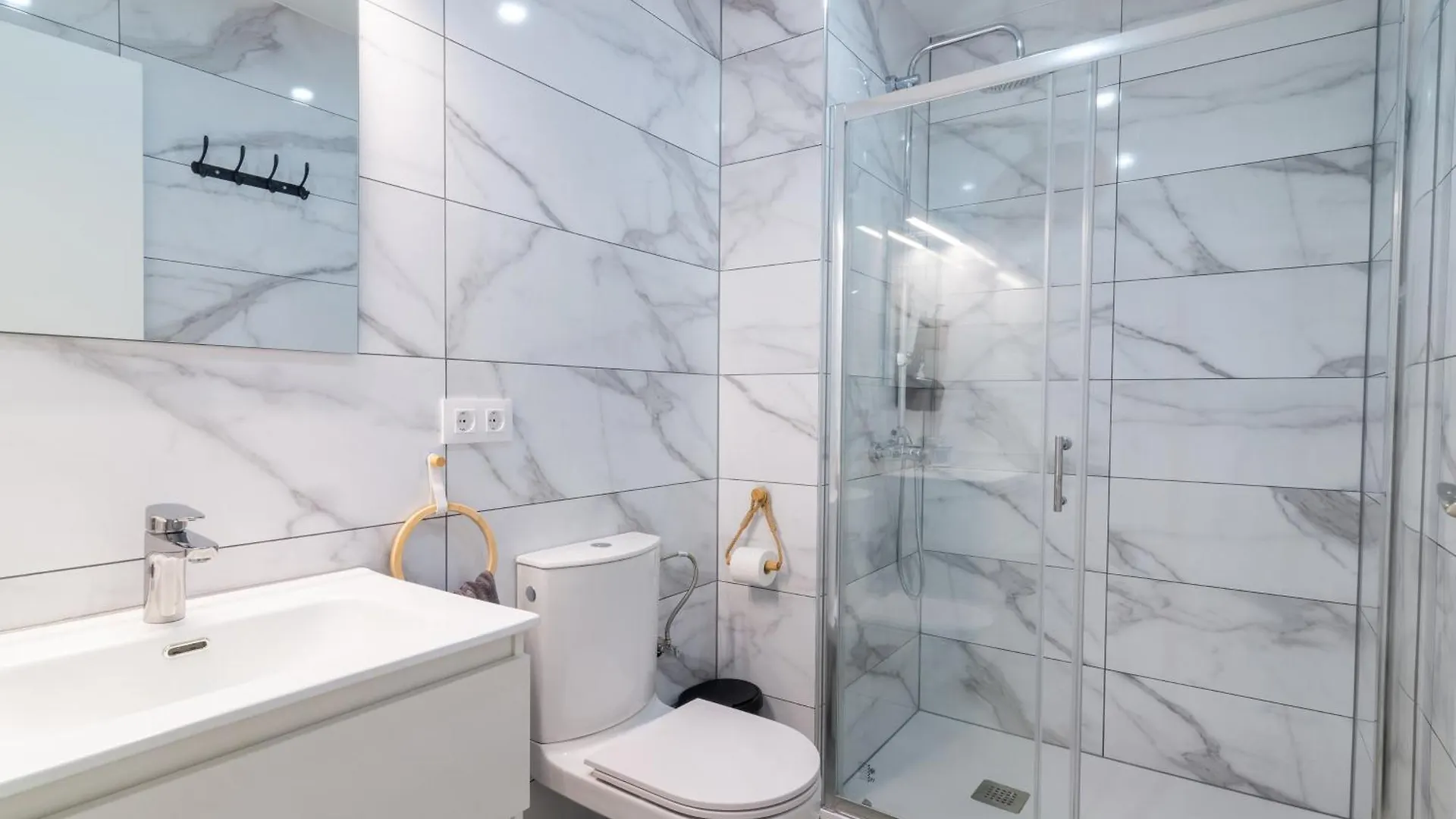 Διαμέρισμα Salatan Apartments, Plaza Paris Λορέτ Ντε Μαρ