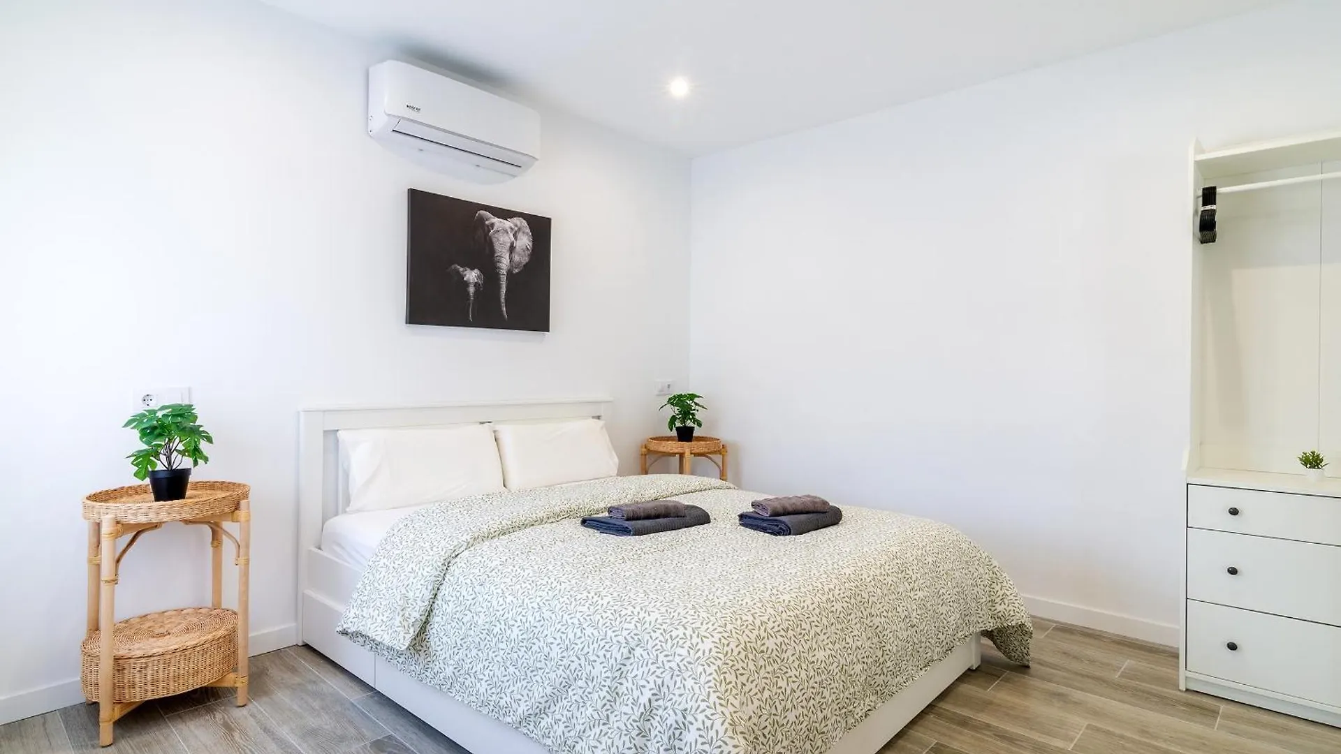 Διαμέρισμα Salatan Apartments, Plaza Paris Λορέτ Ντε Μαρ Ισπανία