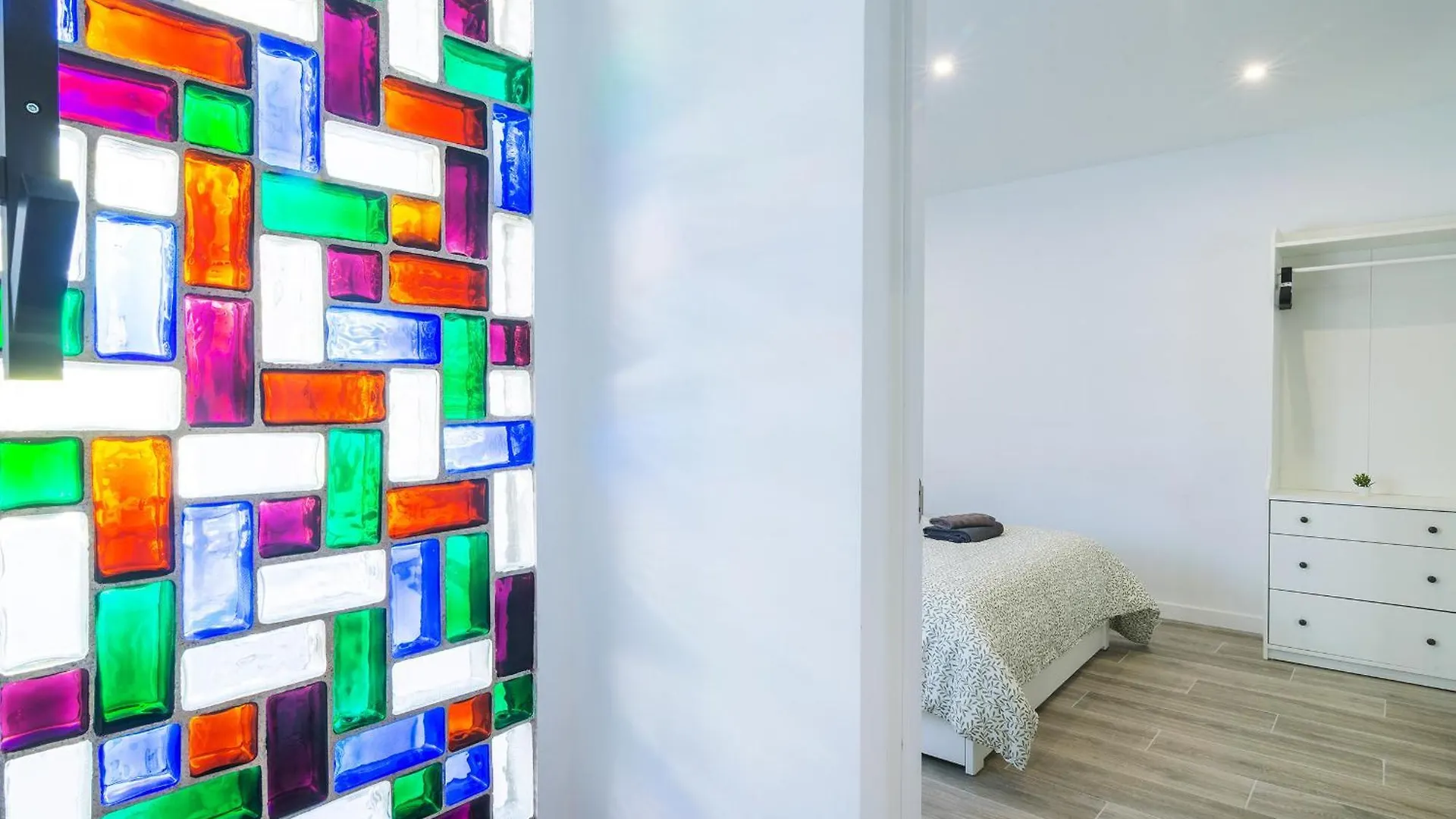 Salatan Apartments, Plaza Paris Λορέτ Ντε Μαρ 0*,  Ισπανία