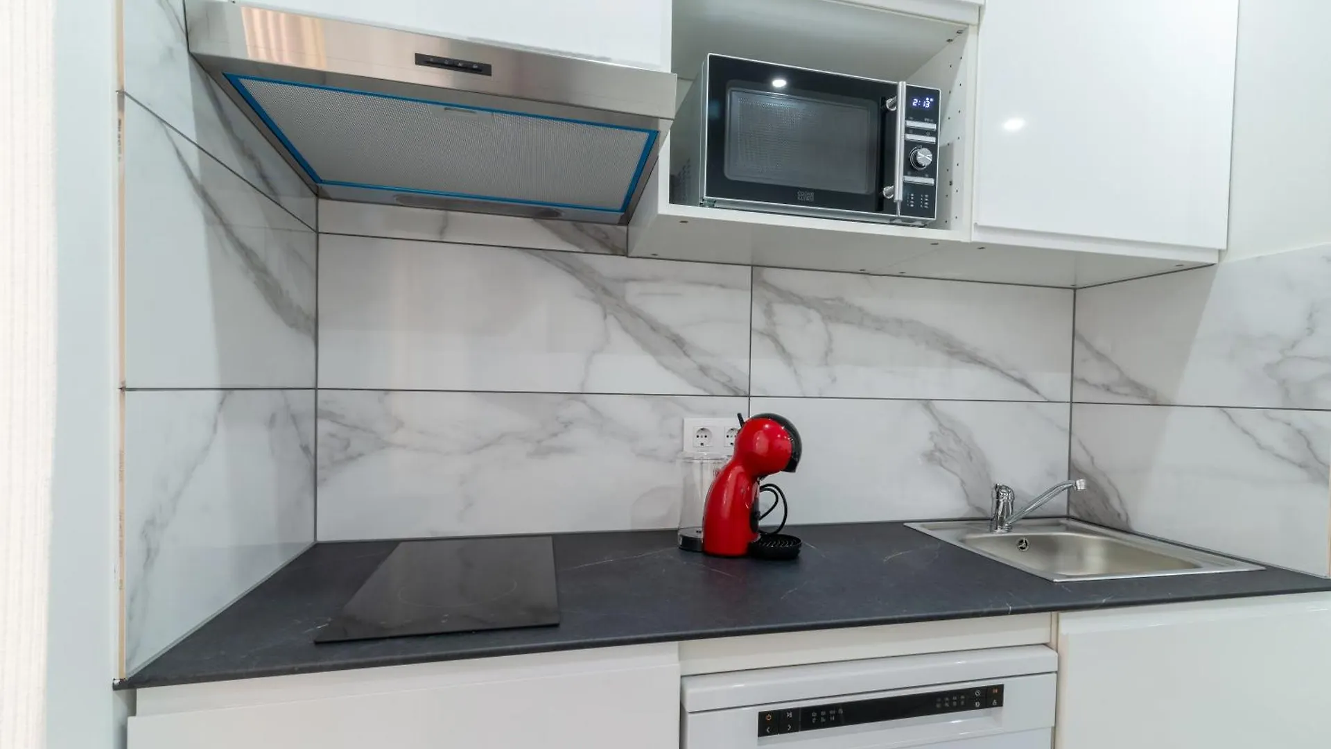 Salatan Apartments, Plaza Paris Λορέτ Ντε Μαρ